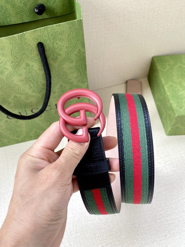 グッチベルト激安内部構造